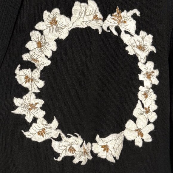 Givenchy Black Wool White Flower Embroideries Sweater - Picture 3 of 9